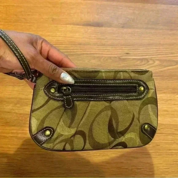 Wristlet clutch purse with interior card slots and exterior zip compartment. - Picture 5 of 5